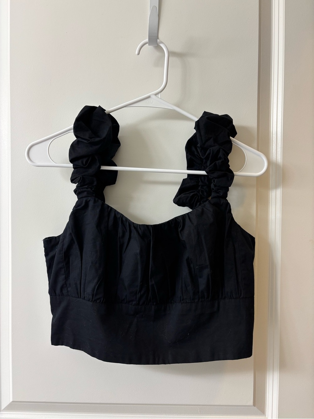 Abercrombie & Fitch Black Puffy-Shoulder Cropped Top